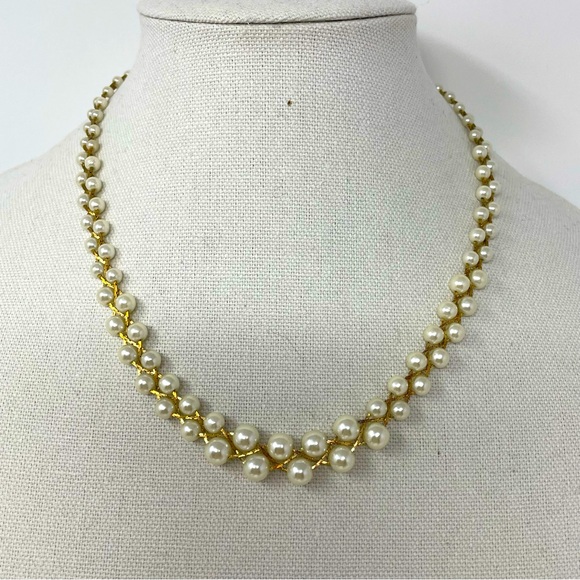 Source Unknown Jewelry - Braided 20” chain and faux pearl necklace.